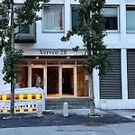 Large With Balcony - Downtown - Nearby Scandic Business Center Bus Stop Homestay szállás