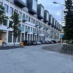 Homestay szállás Large With Balcony - Downtown - Nearby Scandic Business Center Bus Stop