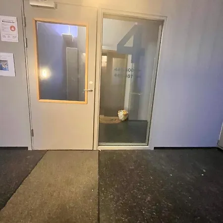 Large With Balcony - Downtown - Nearby Scandic Business Center Bus Stop *