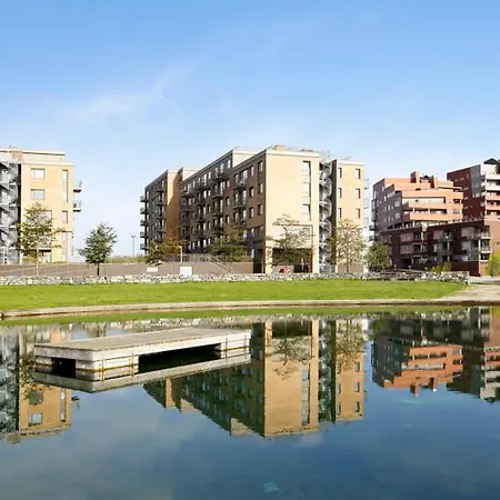 Large With Balcony In Two-storey - Nearby Scandic Business Center Bus Stop * Stavanger