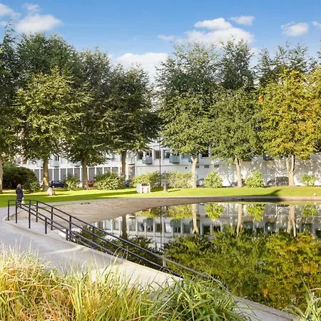 Large With Balcony - Downtown - Nearby Scandic Business Center Bus Stop Ubytování v soukromí *