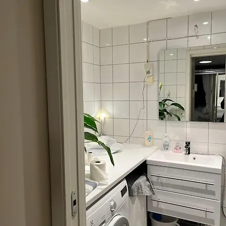 Large With Balcony - Downtown - Nearby Scandic Business Center Bus Stop Homestay Stavanger