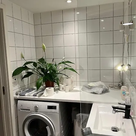 Ubytování v soukromí Large With Balcony - Downtown - Nearby Scandic Business Center Bus Stop