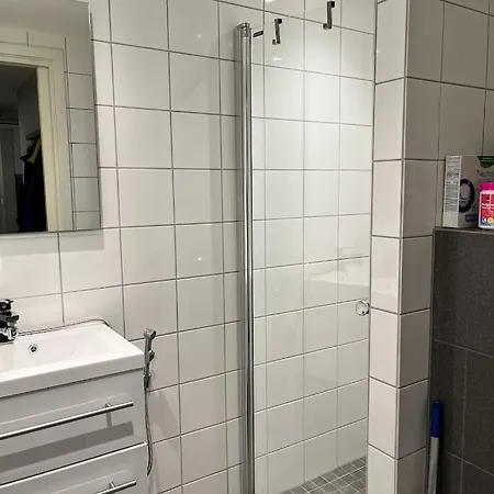 Large With Balcony - Downtown - Nearby Scandic Business Center Bus Stop *