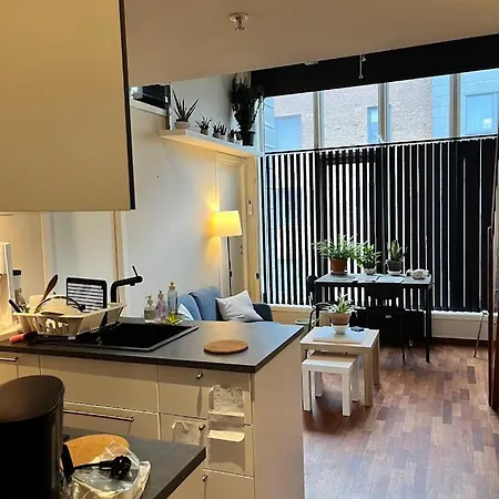 Large With Balcony In Two-storey - Nearby Scandic Business Center Bus Stop Stavanger