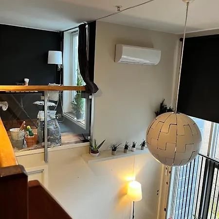 Large With Balcony In Two-storey - Nearby Scandic Business Center Bus Stop