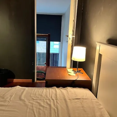 Large With Balcony - Downtown - Nearby Scandic Business Center Bus Stop *