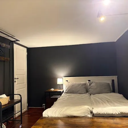 民宿 Large With Balcony - Downtown - Nearby Scandic Business Center Bus Stop