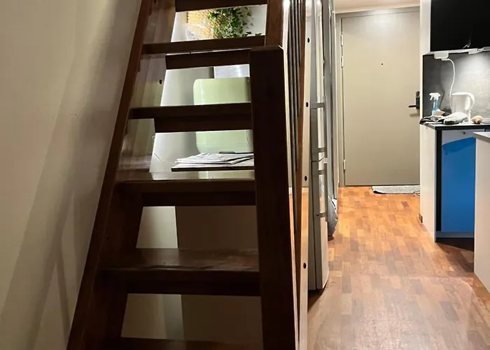 Large With Balcony - Downtown - Nearby Scandic Business Center Bus Stop 民宿 *