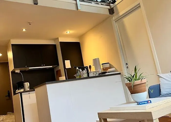 Large With Balcony - Downtown - Nearby Scandic Business Center Bus Stop