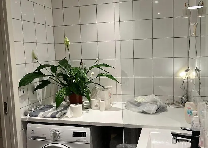 民宿 Large With Balcony - Downtown - Nearby Scandic Business Center Bus Stop