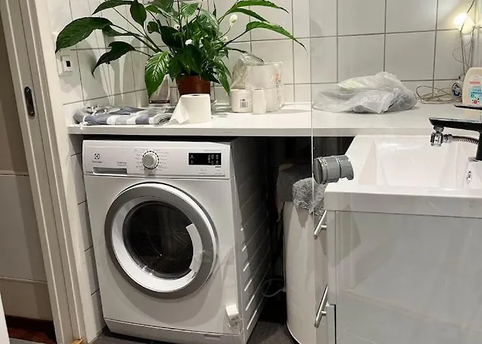 Large With Balcony - Downtown - Nearby Scandic Business Center Bus Stop 民宿 *