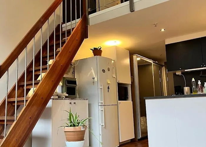 Large With Balcony - Downtown - Nearby Scandic Business Center Bus Stop 民宿 斯塔万格