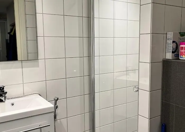 Large With Balcony - Downtown - Nearby Scandic Business Center Bus Stop *