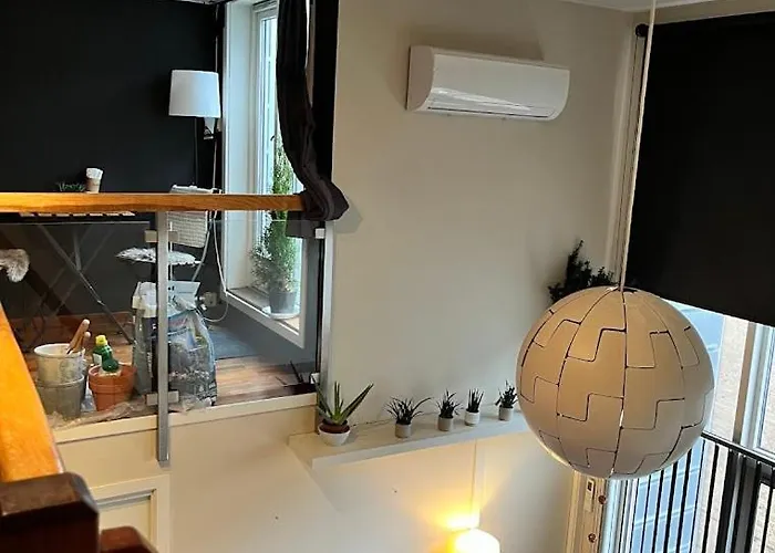 Large With Balcony - Downtown - Nearby Scandic Business Center Bus Stop