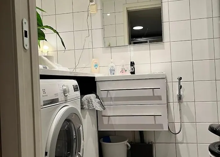 Large With Balcony - Downtown - Nearby Scandic Business Center Bus Stop 民宿 *