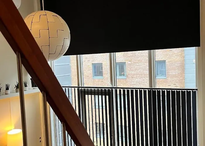 Large With Balcony - Downtown - Nearby Scandic Business Center Bus Stop *