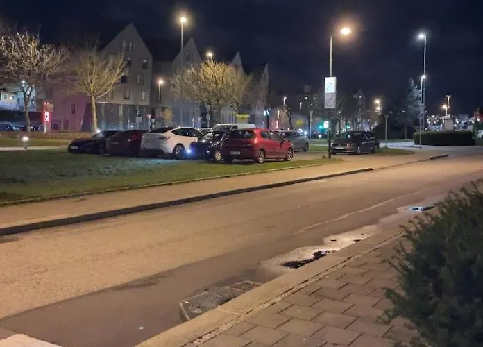 Large With Balcony - Downtown - Nearby Scandic Business Center Bus Stop