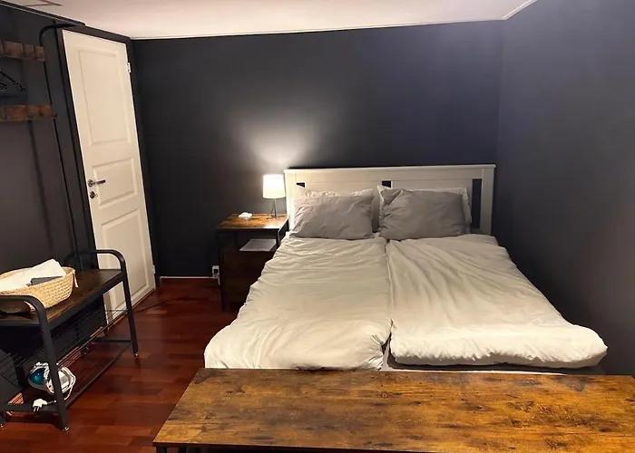 民宿 Large With Balcony - Downtown - Nearby Scandic Business Center Bus Stop