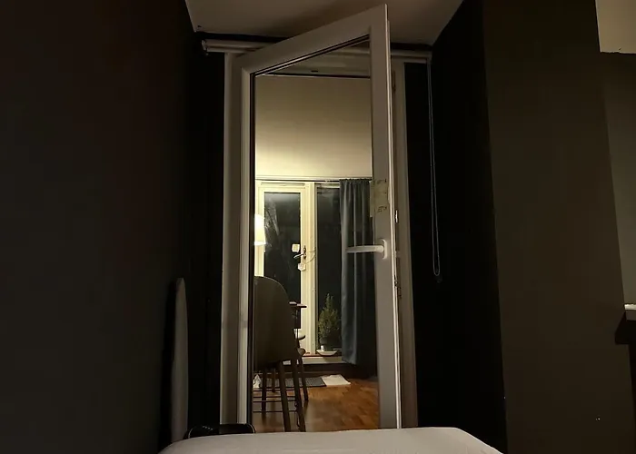 Large With Balcony - Downtown - Nearby Scandic Business Center Bus Stop 斯塔万格